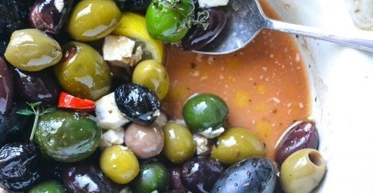 Запеченные оливки с фетой