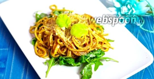 Спагетти с помидорами черри и кедровыми орешками