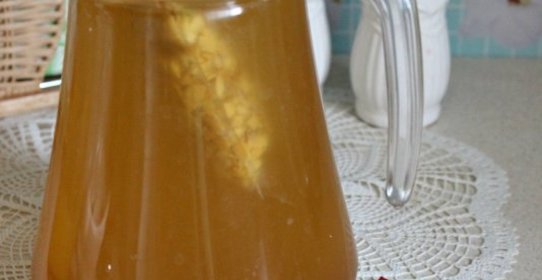 Холодный имбирный чай с медом и лимонным соком