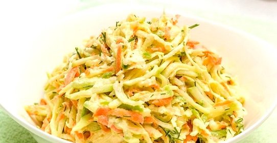 Салат с зеленой редькой и морковью