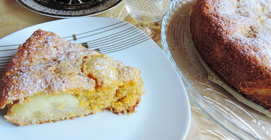Тосканский кукурузный пирог с яблоками