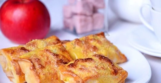 Пирожки с яблоками из теста фило в духовке