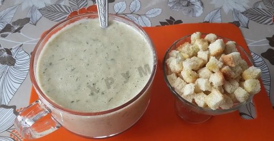 Крем-суп из шампиньонов с домашними гренками