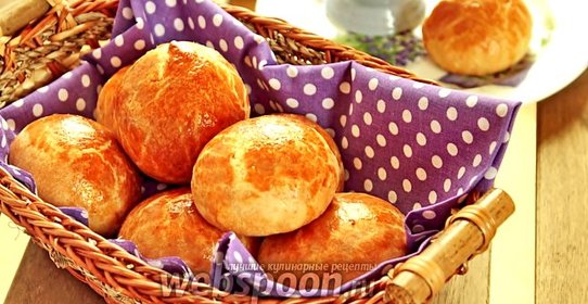 Хлебные булочки с сыром