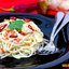 Спагетти в сливочном соусе с белыми грибами и сладким перцем