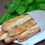 Хлебные палочки с сыром и базиликом