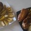 Запеченые крылышки индейки с картофелем по- деревенски и салатом из редьки