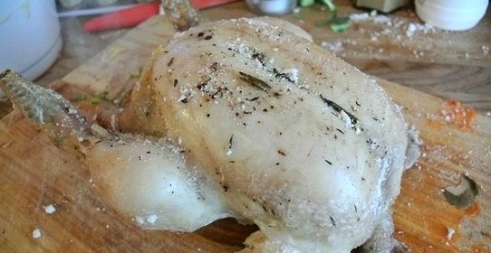 Курица с солью в духовке