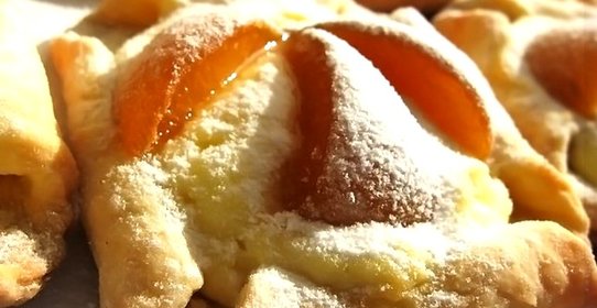 Творожное тесто с абрикосами