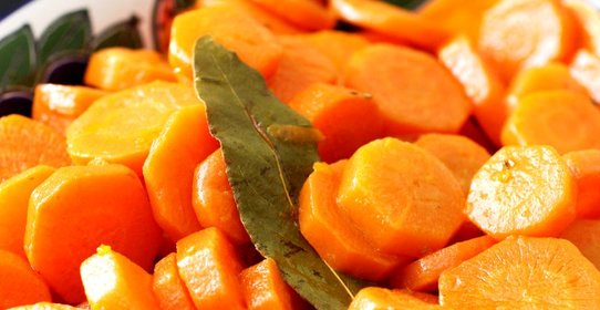 Морковь в мандариновом соке с гвоздикой