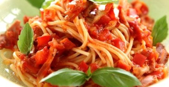 Спагетти с соусом из болгарского перца