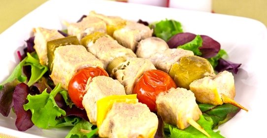 Шашлычки из свинины с овощами и грибами