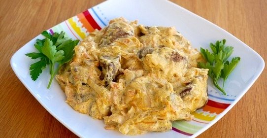 Куриная печень под соусом