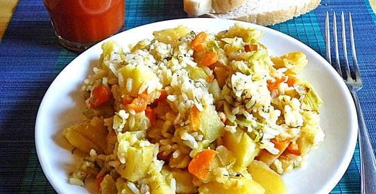 Овощное рагу с рисом в мультиварке