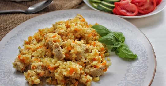 Булгур с овощами и куриным филе