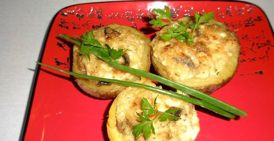 запечённый картофель с сливочным сыром и грибами