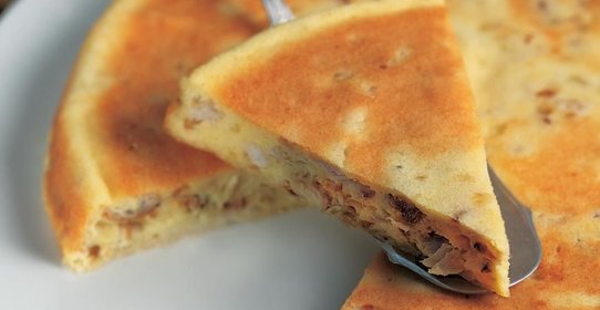 Заливной пирог с цесаркой и луком