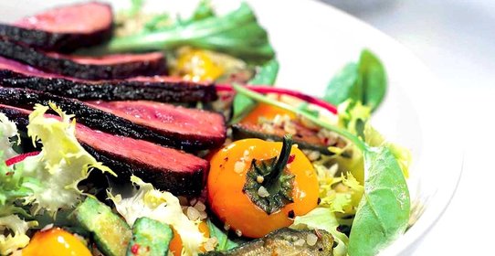 Салат с булгуром и говядиной