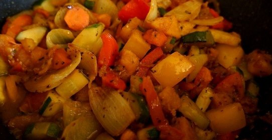 Овощное рагу со сладким бататом