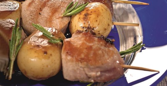 Шашлыки из свинины и картофеля