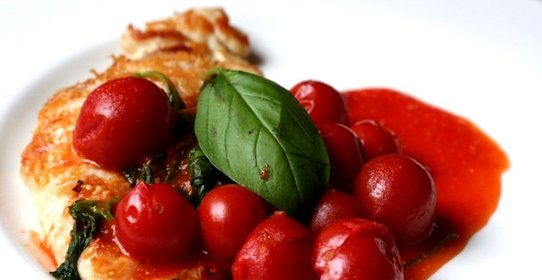 Куриное филе в пикантном овощном соусе