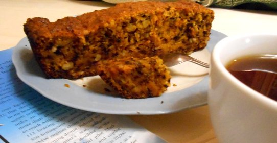 Морковный пирог с орехами