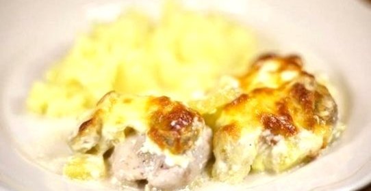 Курица с бананом и ананасом