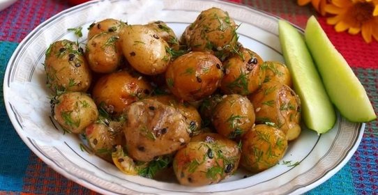 Молодой картофель запеченный в духовке