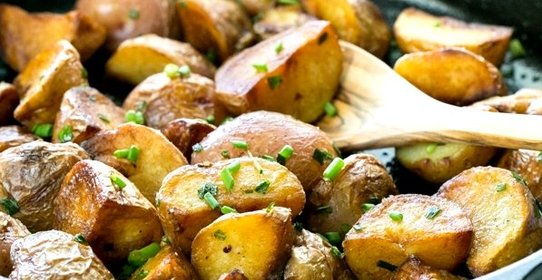 Молодой картофель обжаренный