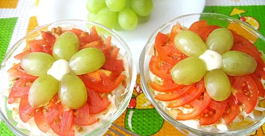 Салат с курицей и арахисом