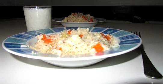 Тушеная курица с ананасами