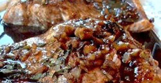 Филе лосося в бальзамической глазури