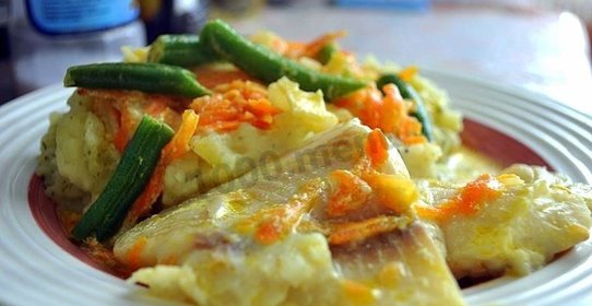 Рыба с овощами в мультиварке