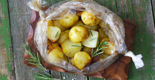 Молодой картофель в рукаве