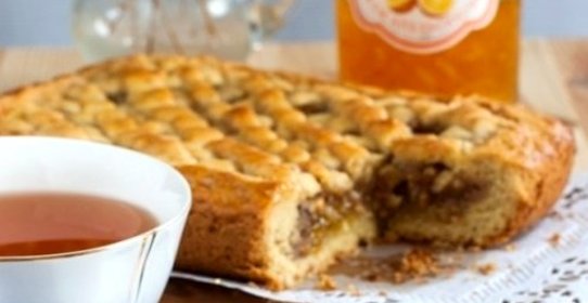 Быстрый пирог с повидлом