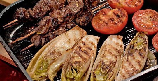 Говядина с жареным цикорием