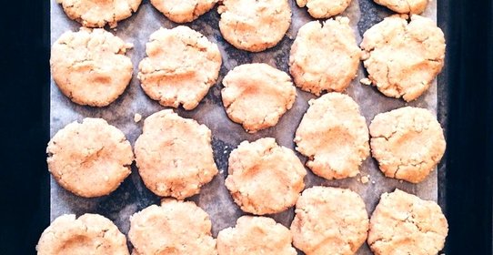 Новогоднее миндальное печенье