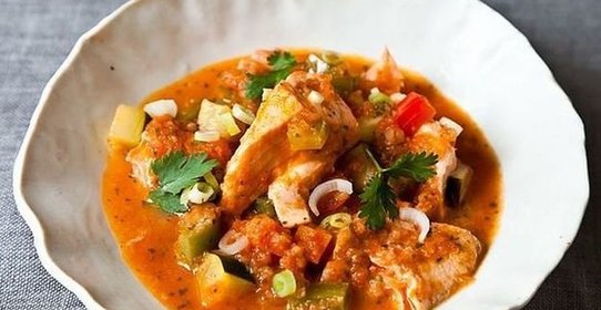 Лосось с овощами