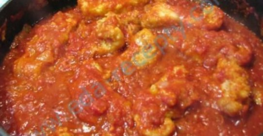 Рыба тушеная с морковью и луком по-гречески