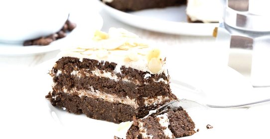 Шоколадно-черемуховый торт