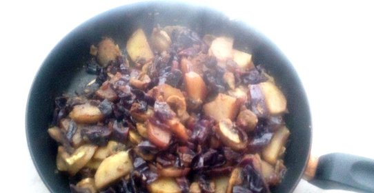 Рагу с красной капустой