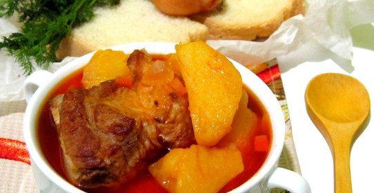 Тушеная картошка с ребрышками