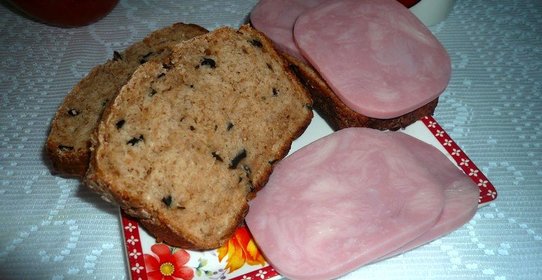 Томатный хлебушек с маслинами