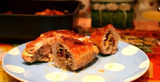 Рулетики из мяса в духовке