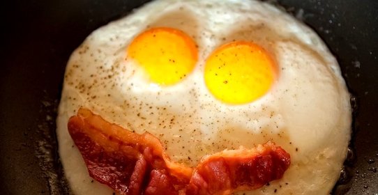 Яичница с ветчиной
