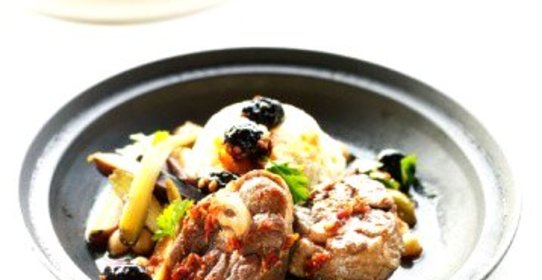 Баранина с черными оливками