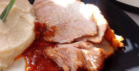 Буженина, томленая в духовке