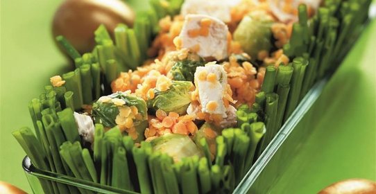 Мясные кусочки, фаршированные орехами и чесноком