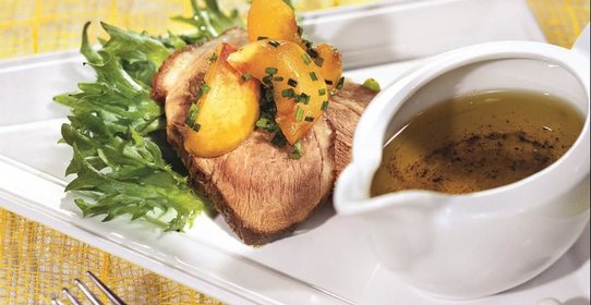 Салат из утиной грудки с абрикосами