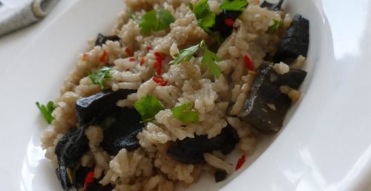 Пряный рис с лесными грибами